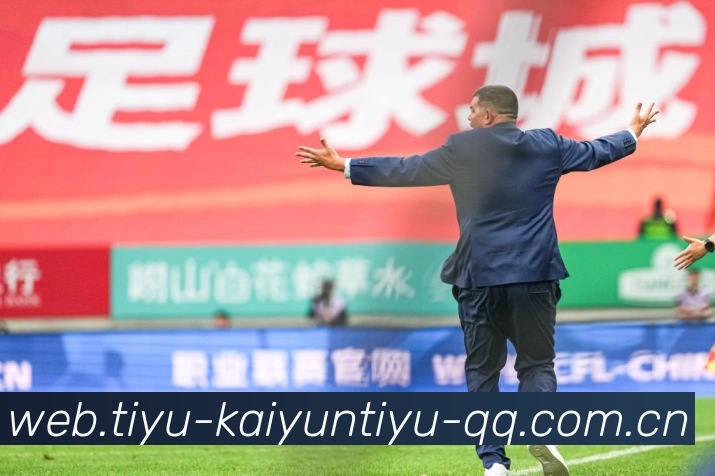 绿军双核布朗塔图姆对话曝光定下全队沟通基调赛场复盘-深度解析 绿军双核布朗塔图姆对话曝光定下全队沟通基调赛场复盘-深度解析